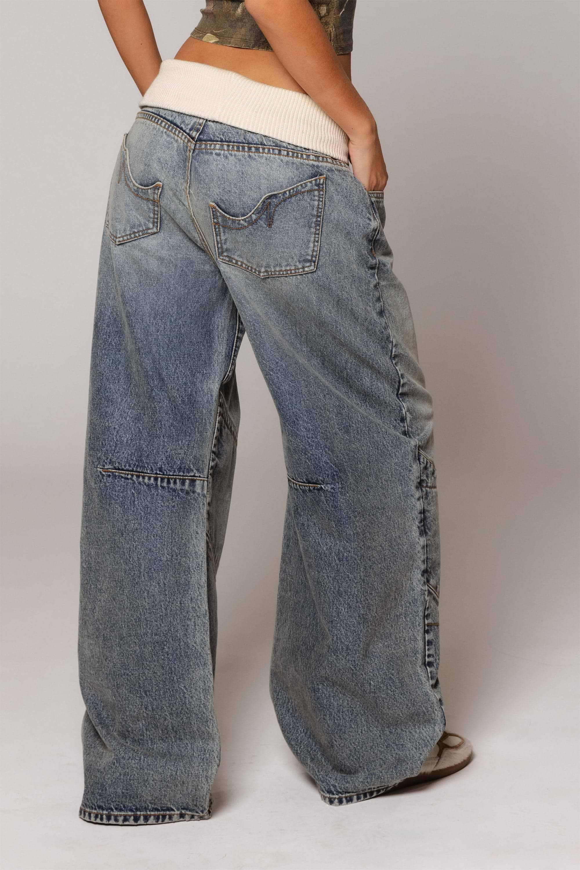 Statement Ease Jeans