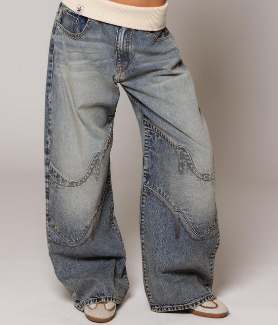 Statement Ease Jeans